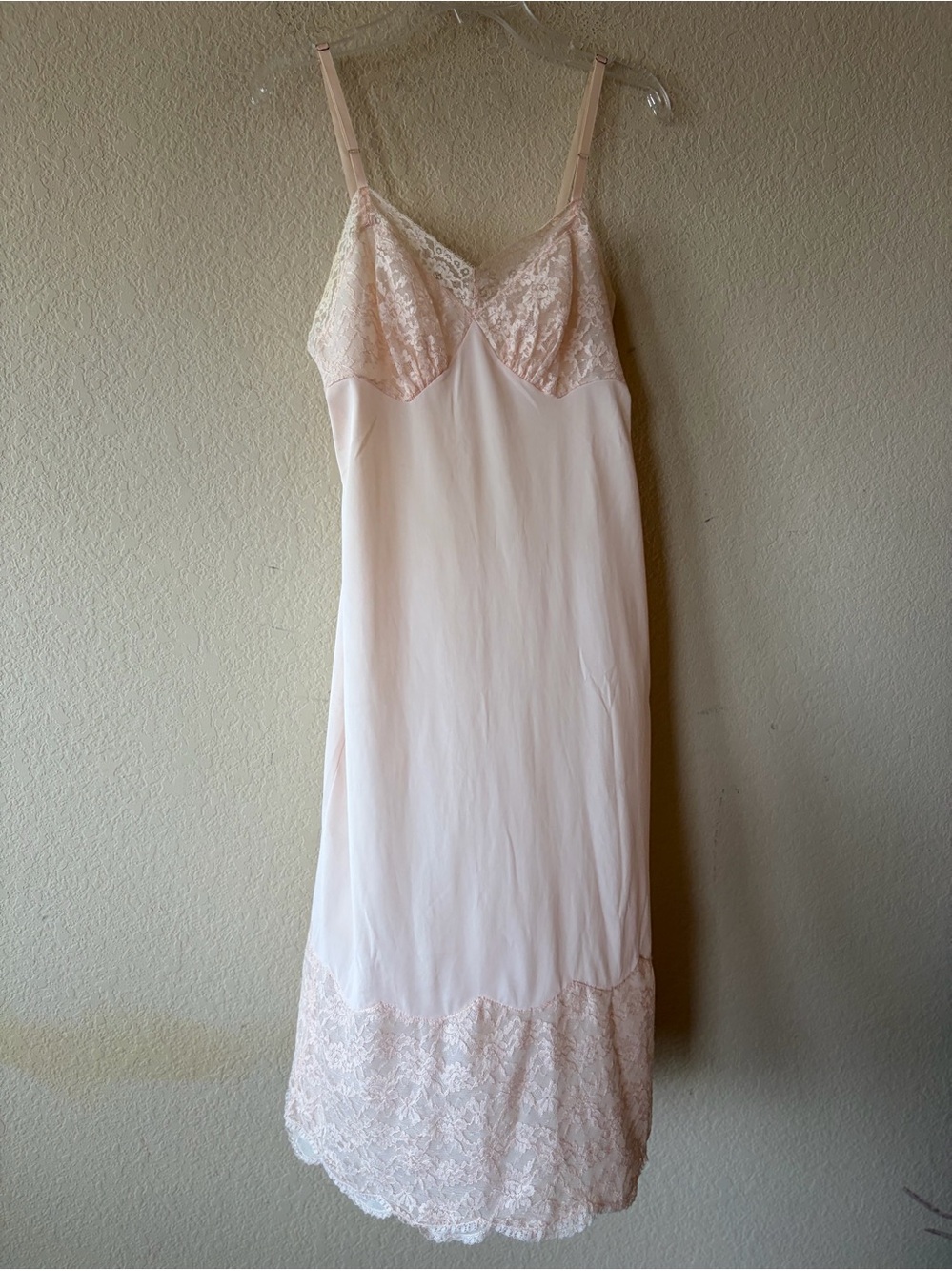 Vintage Vanity Fair Nylon Lace Light Pink Slip Dress Nightgown Fairy Size 34